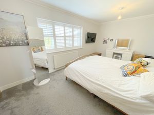 Red Barn Close- click for photo gallery